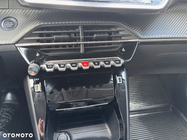 Peugeot 2008 1.2 PureTech Allure Pack S&S EAT8 - 11