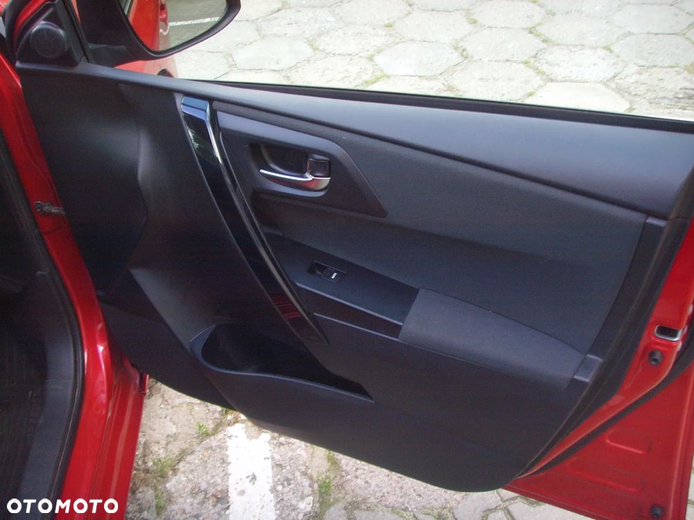 Toyota Auris - 10