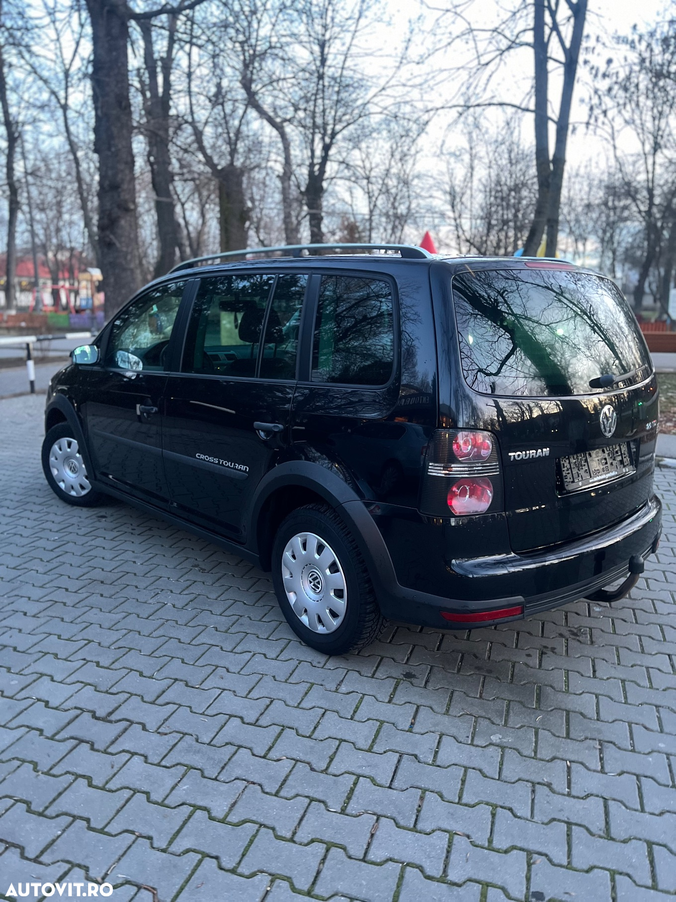 Volkswagen Touran - 3