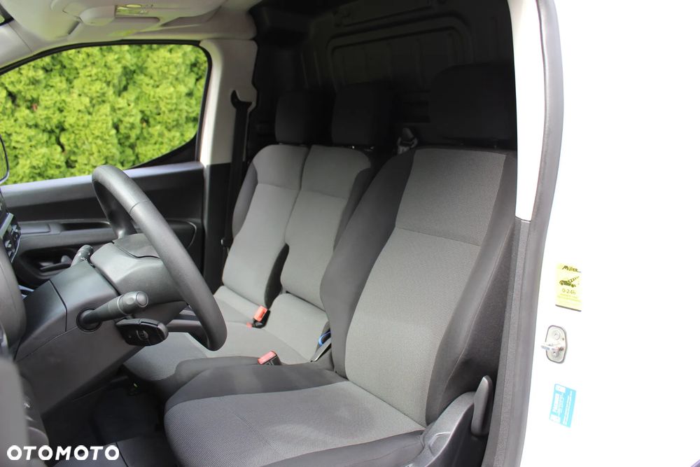 Citroën BERLINGO 1.6 HDI 3-OSOBOWY FAKTURA VAT - 18