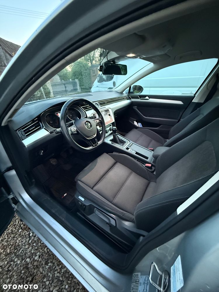 Volkswagen Passat - 6