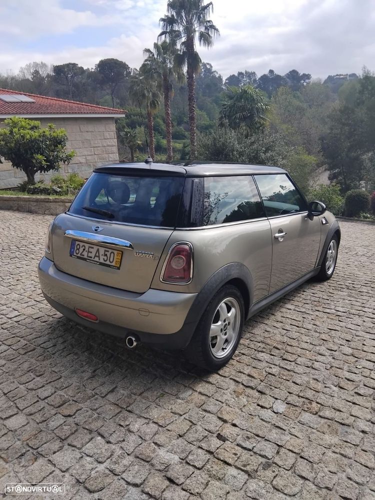 MINI 3 Portas Cooper D - 4