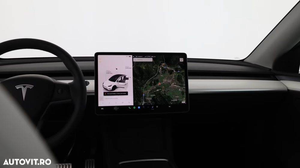 Tesla Model Y - 14
