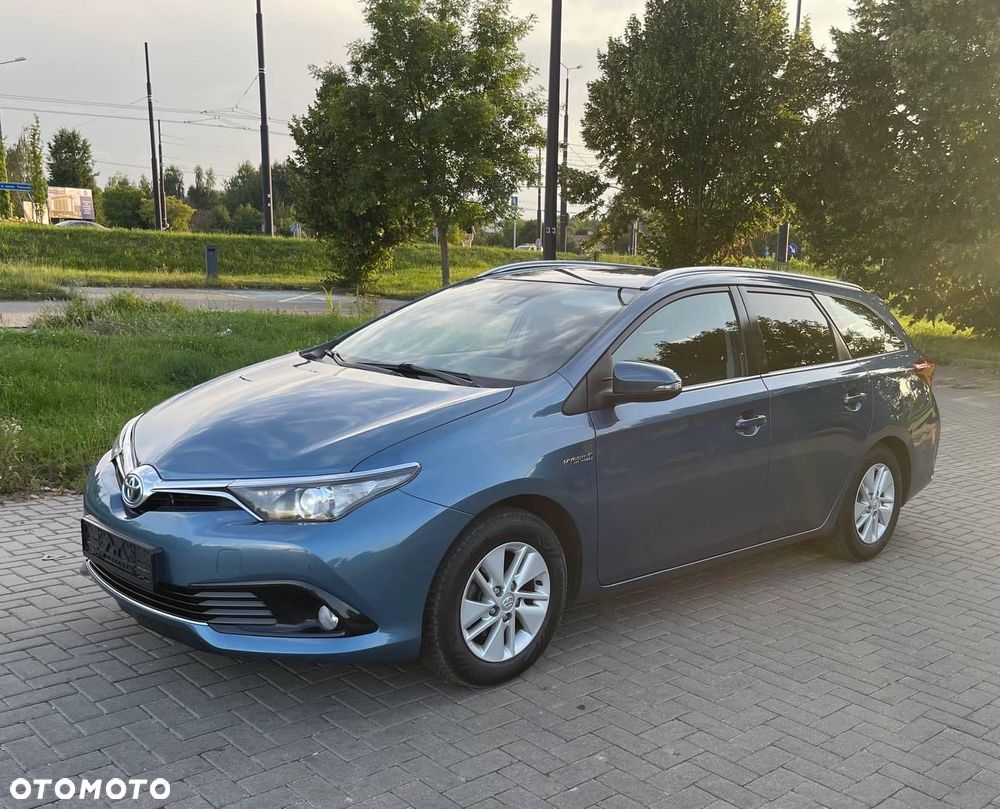 Toyota Auris Hybrid 135 Premium - 17