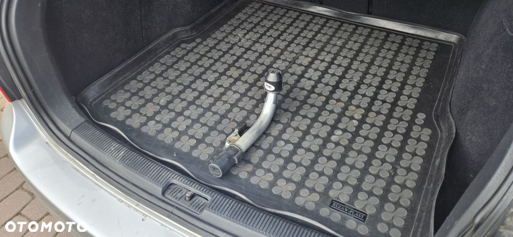 Volkswagen Golf 1.6 TDI Comfortline - 11