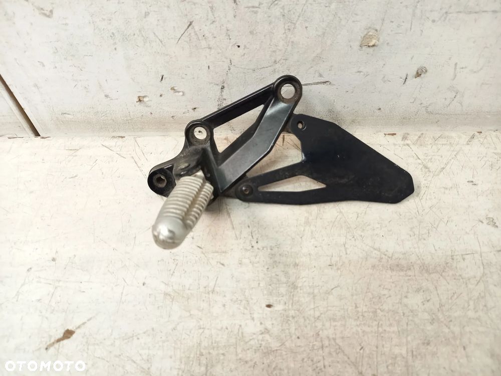 Ducati Streetfighter mocowanie wspornik dzwigni podnóżka przod lewy - 1
