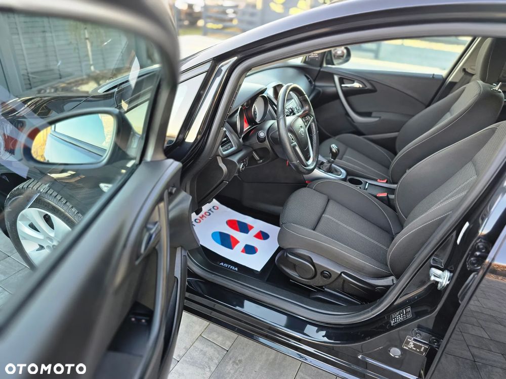 Opel Astra 1.4 Turbo Design Edition - 21