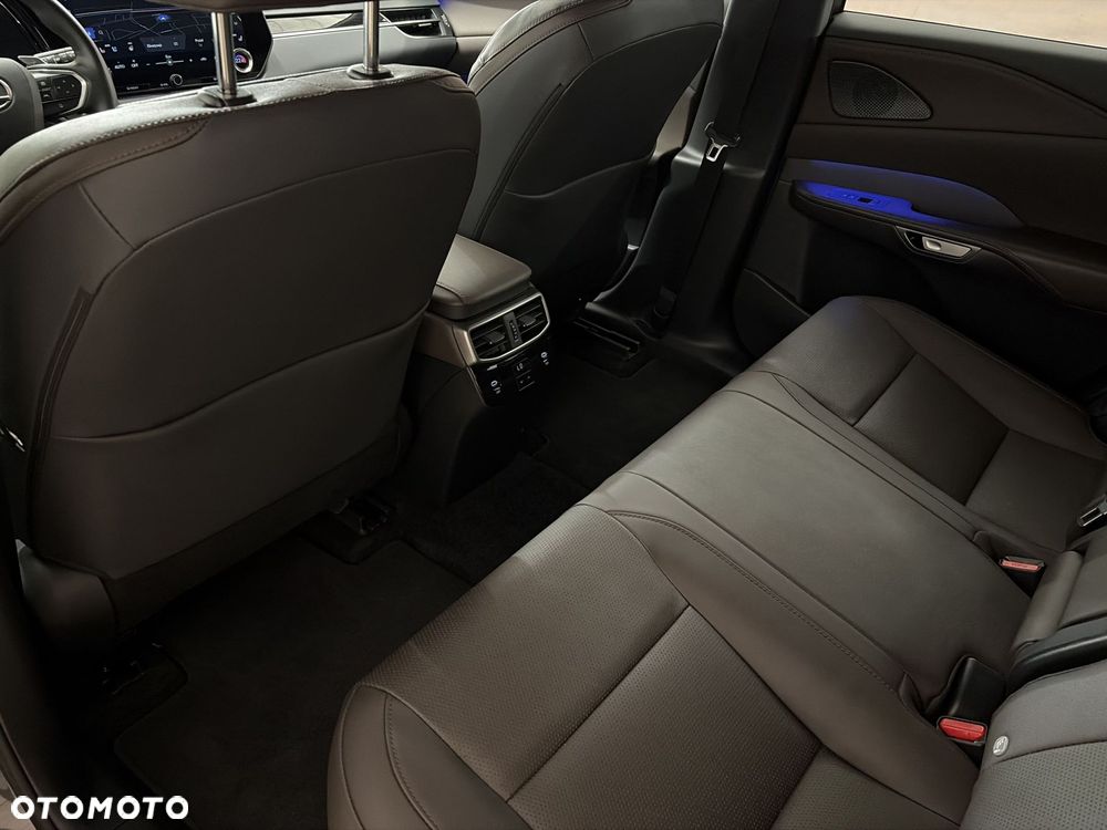 Lexus RX - 11