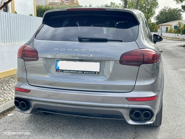 Porsche Cayenne Turbo S Tiptronic S - 4