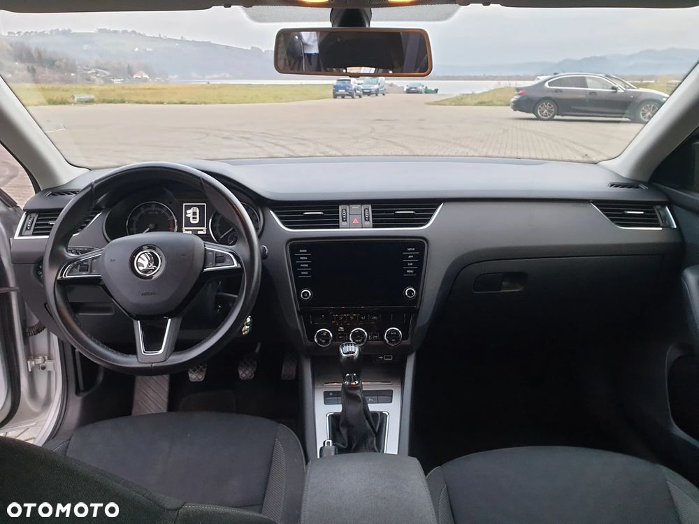 Skoda Octavia 1.4 TSI Ambition - 10