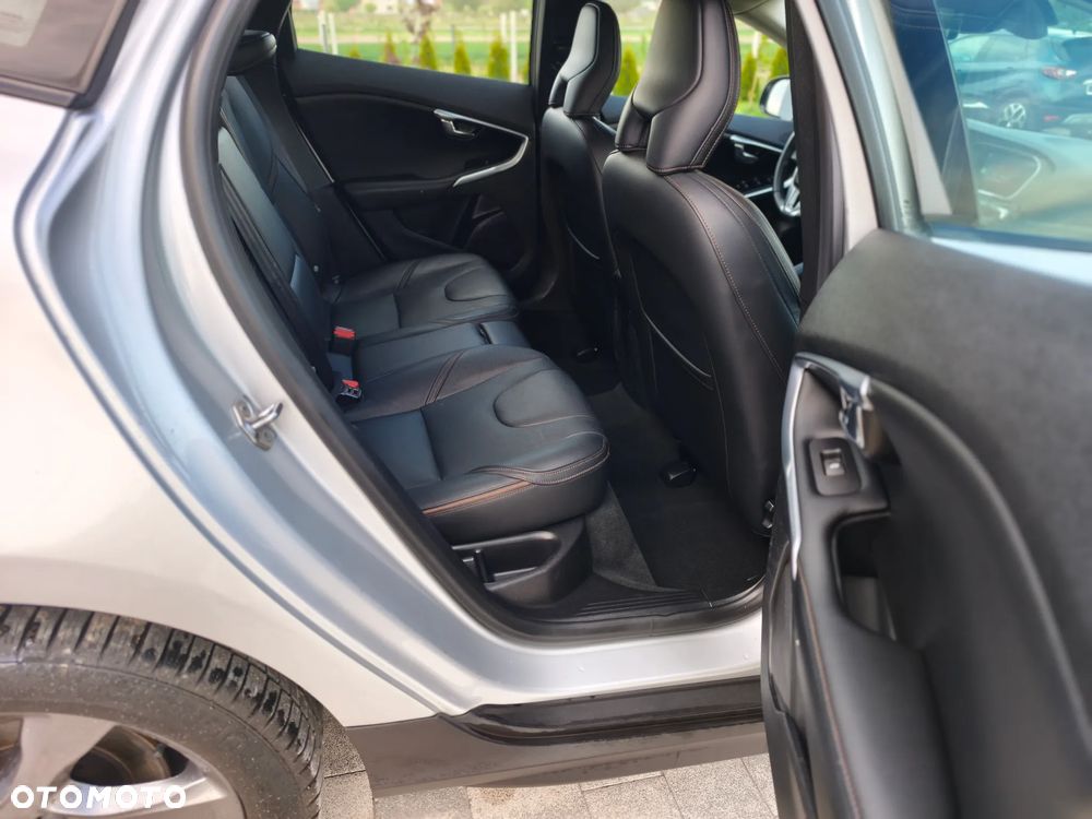 Volvo V40 Cross Country D2 - 27