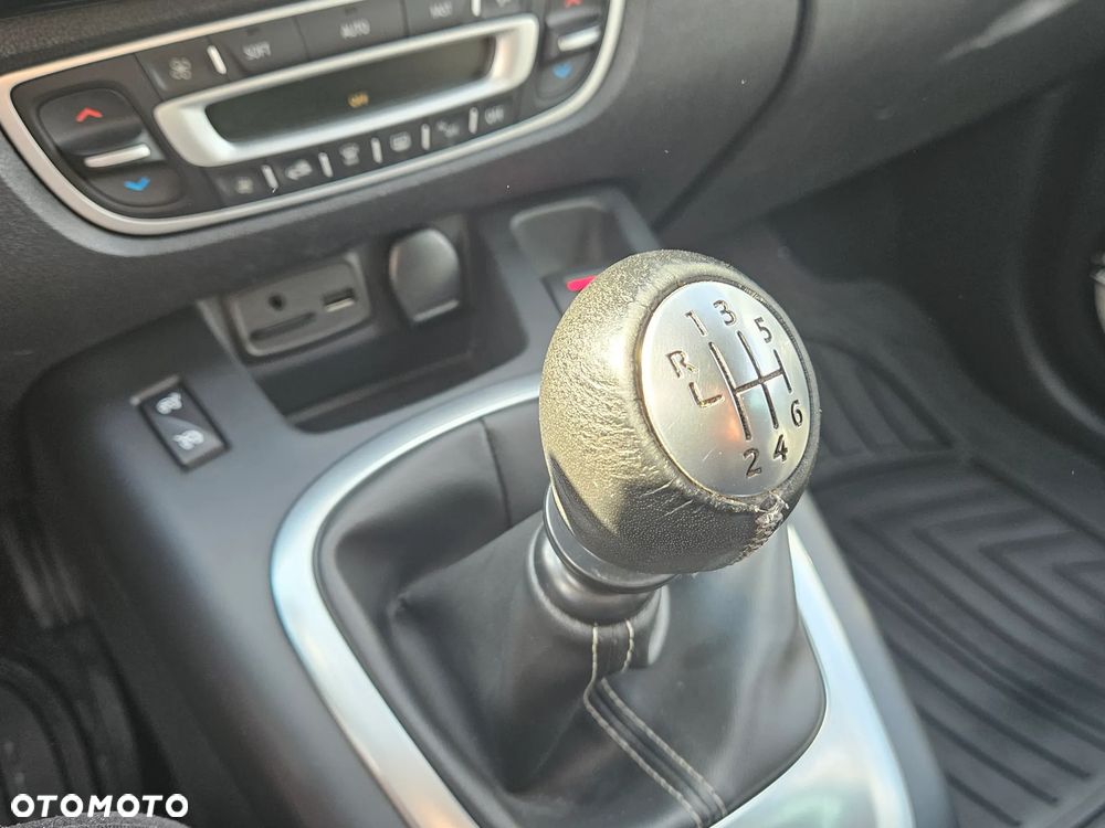 Renault Scenic - 19