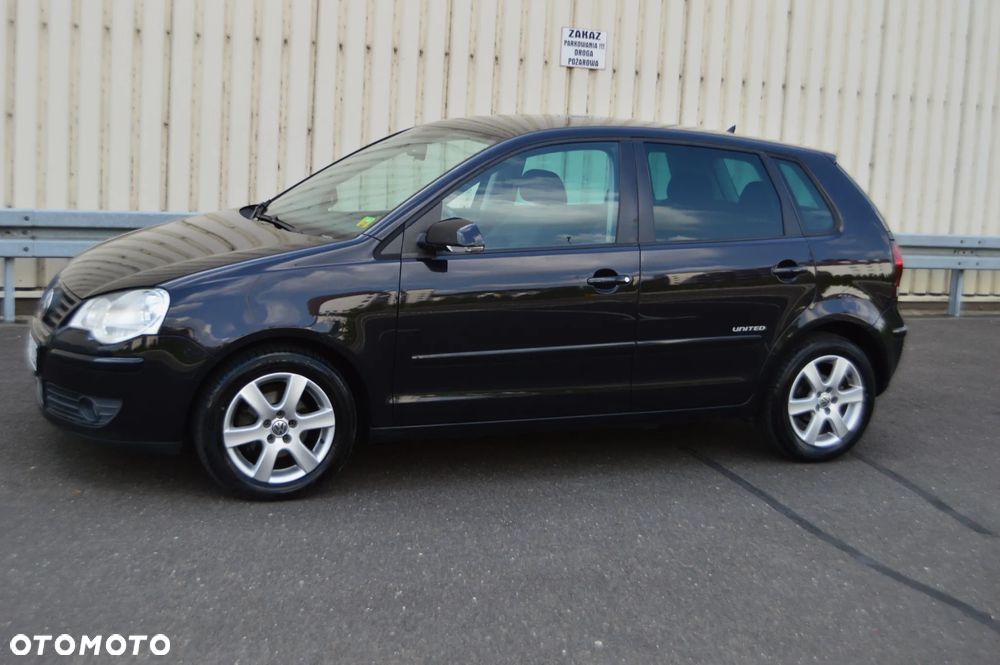 Volkswagen Polo - 2