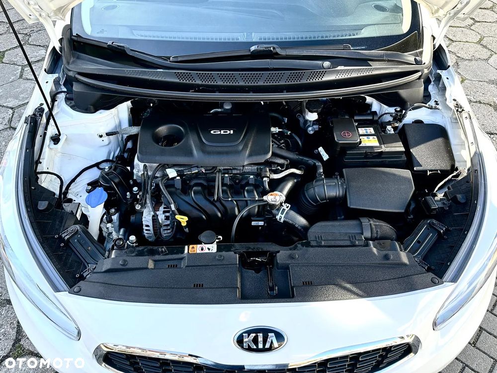 Kia Ceed 1.6 GDI SW Dream-Team Edition - 30