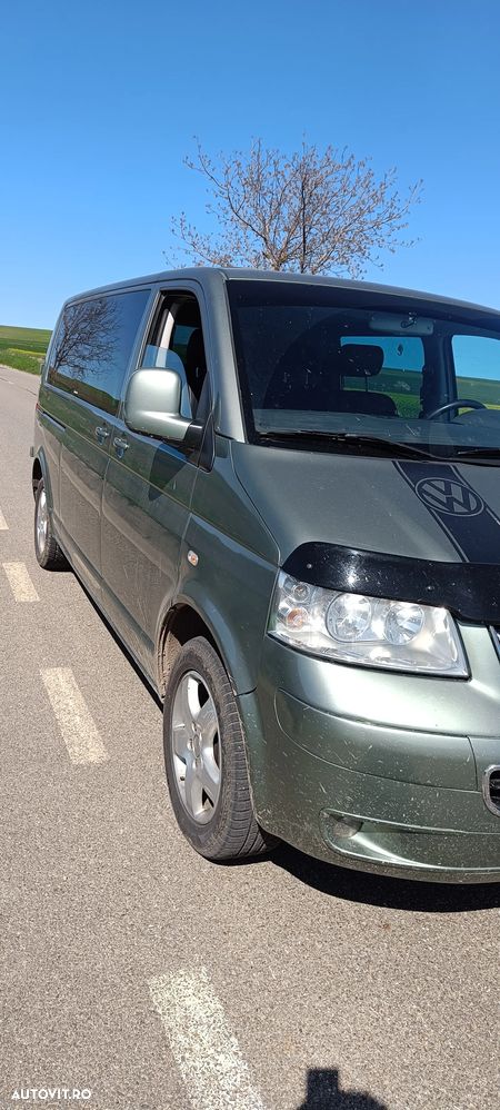 Volkswagen Caravelle - 10