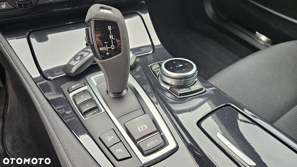 BMW Seria 5 525d xDrive Sport-Aut Modern Line - 26