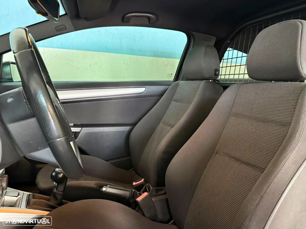 Opel Astra GTC 1.9 CDTI - 7