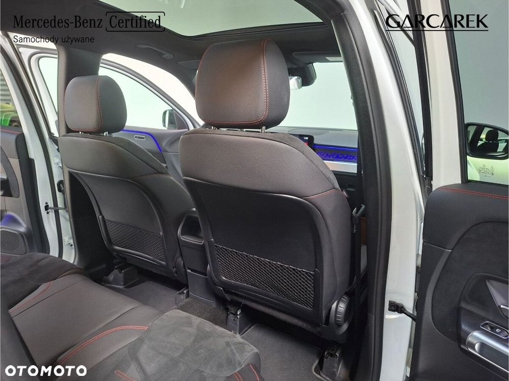 Mercedes-Benz GLB - 24