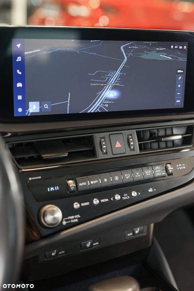 Lexus ES 300h Business Edition - 36
