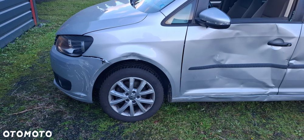 Volkswagen Touran 1.6 TDI DPF Trendline DSG - 20