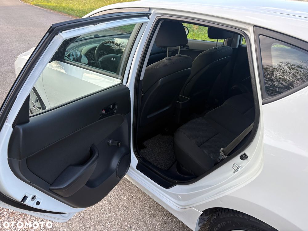 Hyundai i30 1.4 Base + - 22