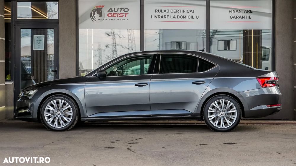 Skoda Superb 2.0 TDI DSG Style - 4
