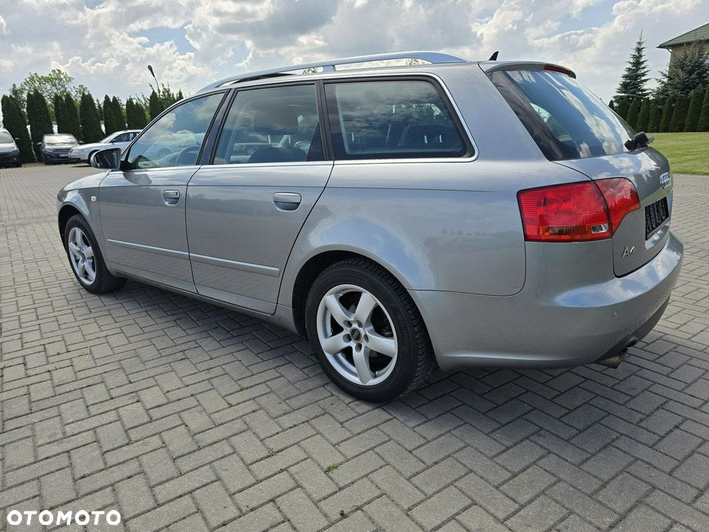 Audi A4 Avant - 13