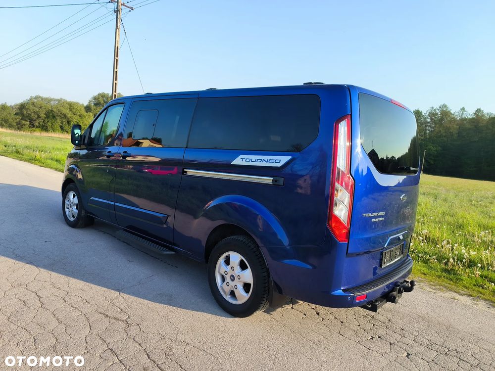 Ford Tourneo Custom 2.0 EcoBlue L2 Shuttle Bus Titanium - 26