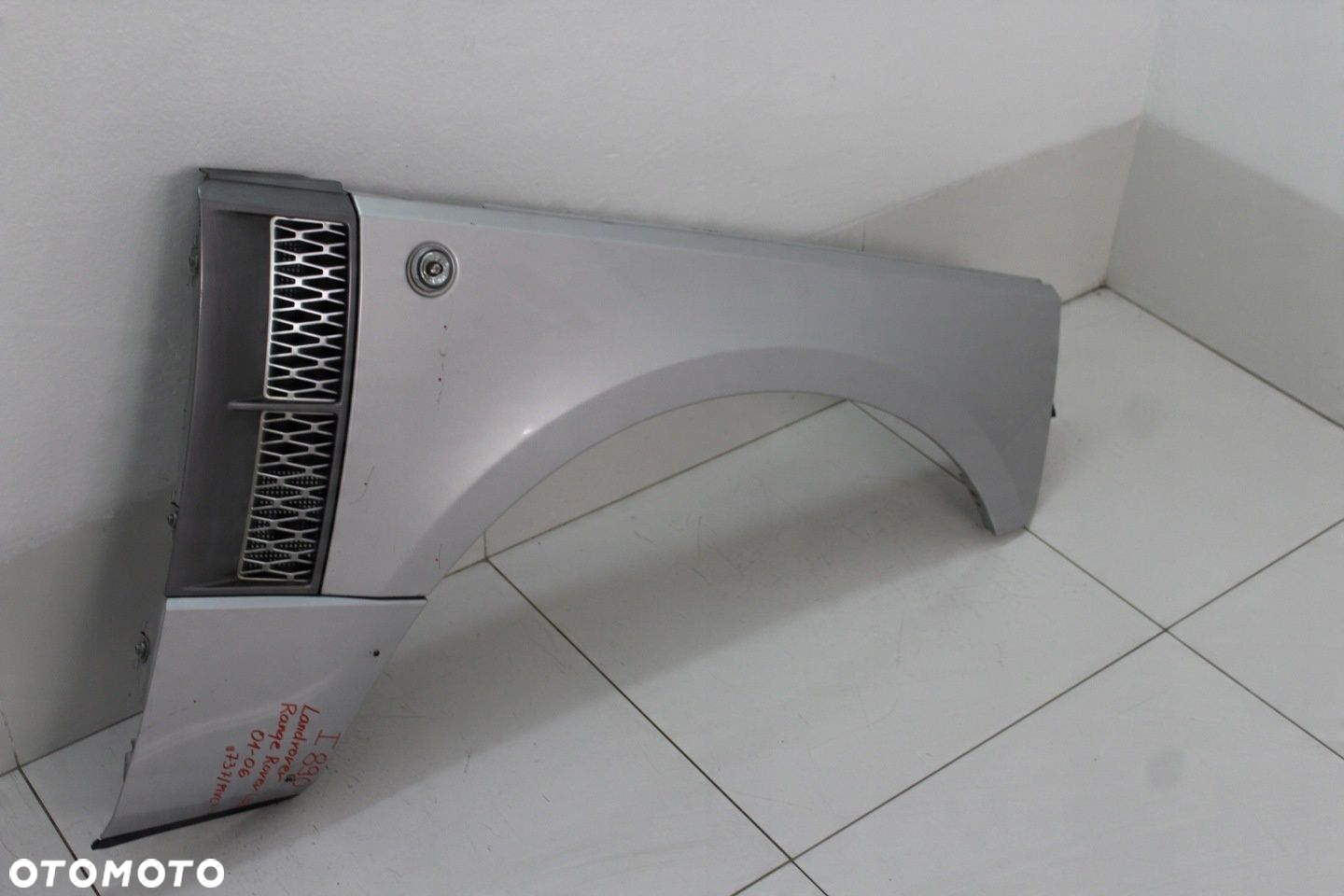 BŁOTNIK PRAWY PRZÓD RANGE ROVER L322 01-06R 737 - 2