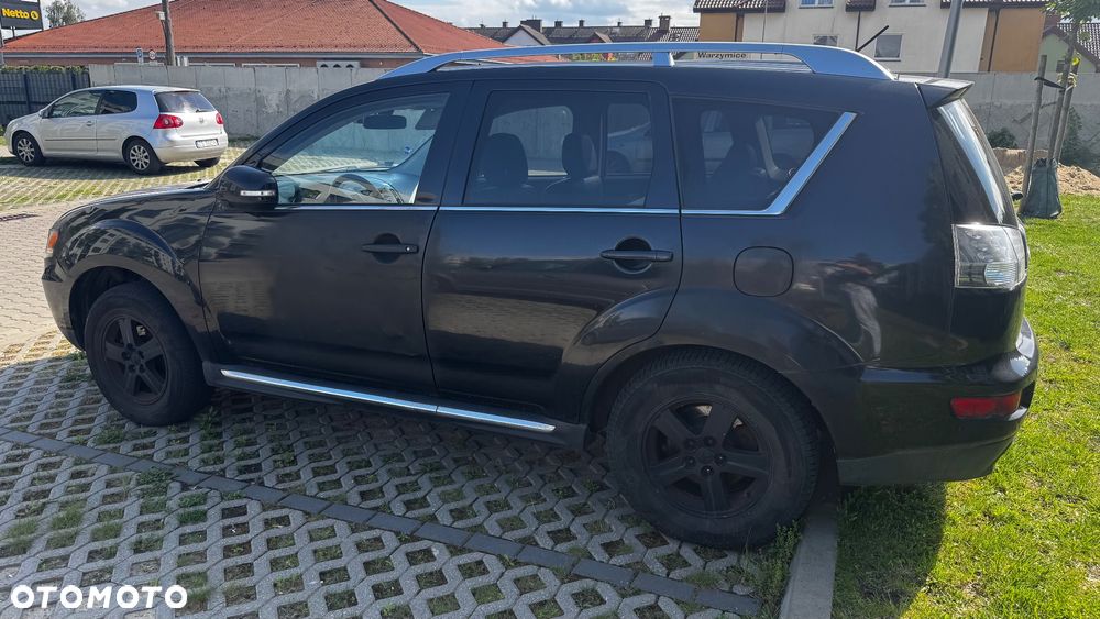 Mitsubishi Outlander 2.0 DID Intense - 2