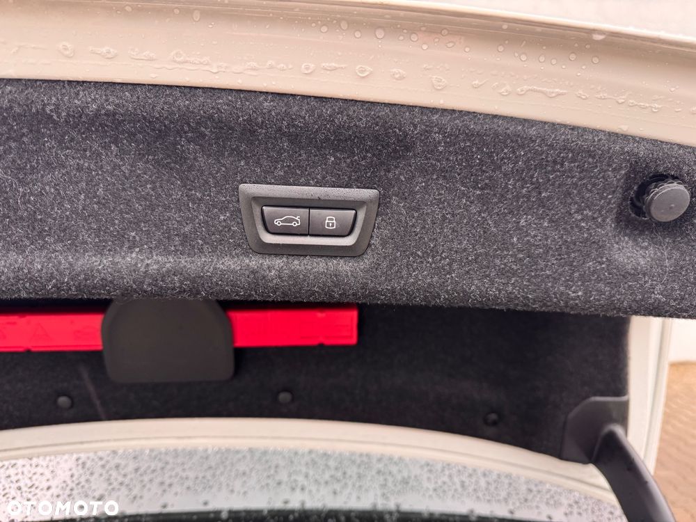 BMW Seria 3 320d xDrive mHEV M Sport sport - 15