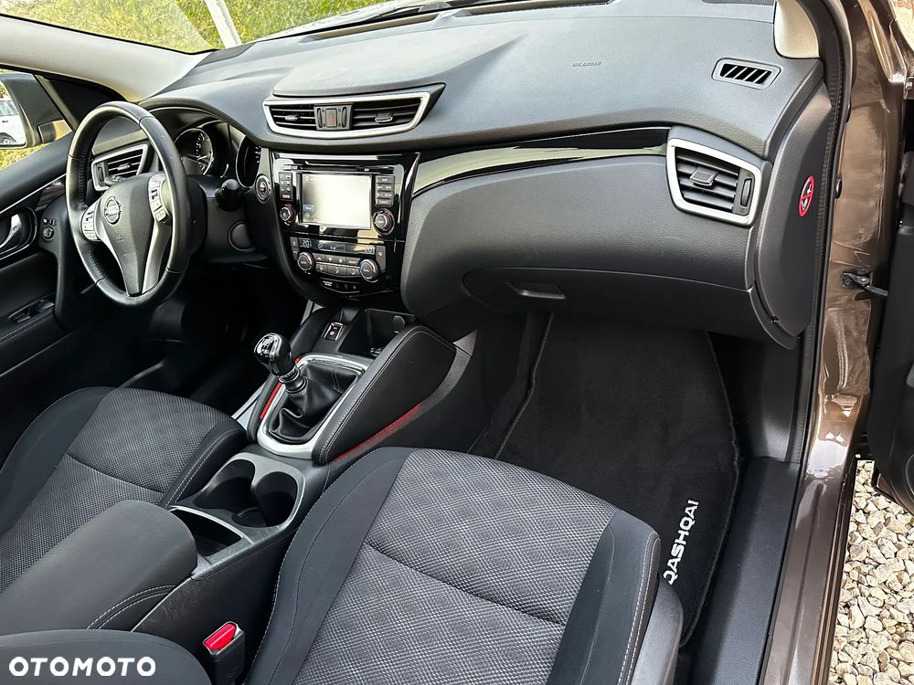 Nissan Qashqai 1.6 Visia - 13
