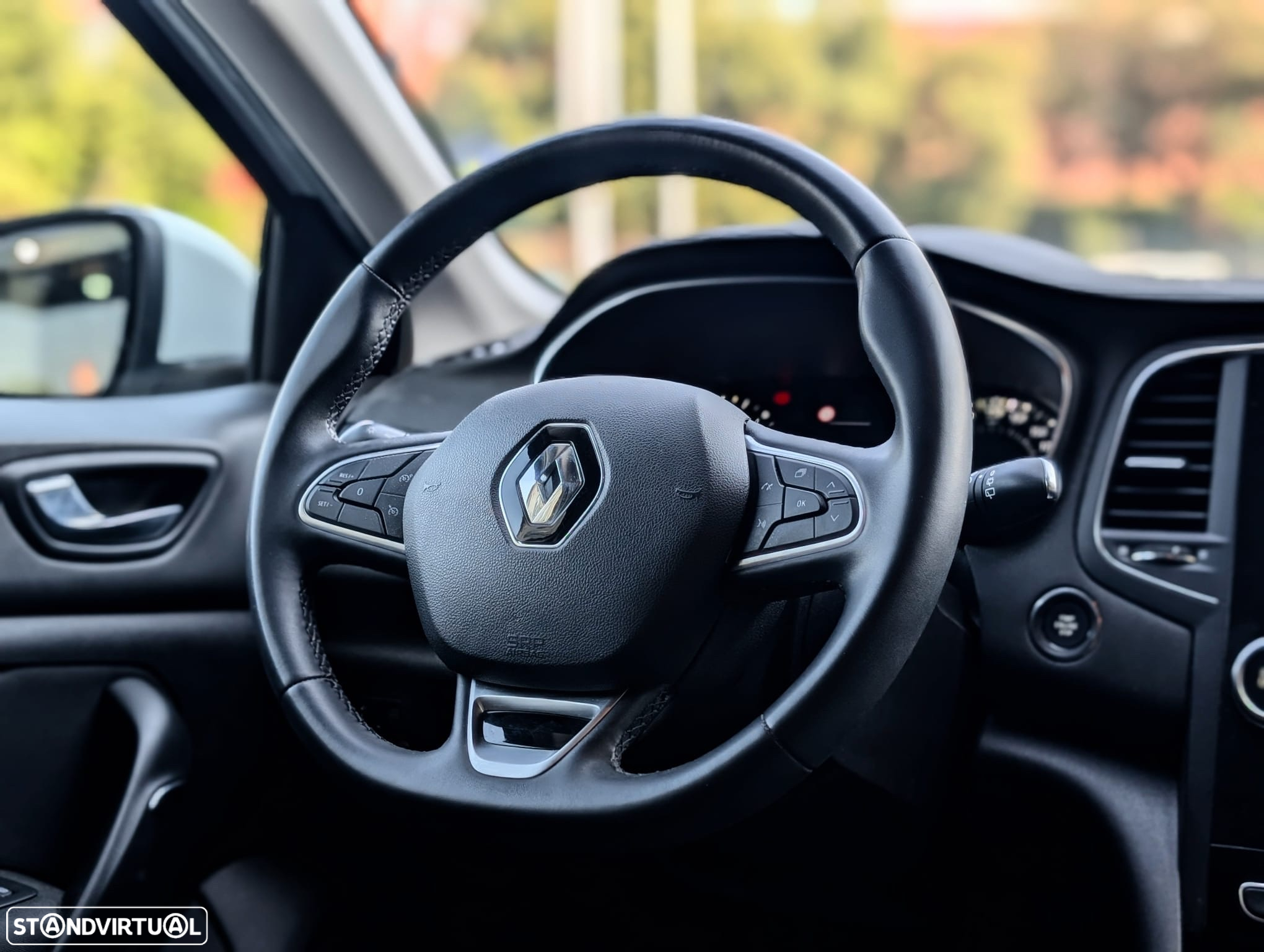 Renault Mégane Sport Tourer 1.5 Blue dCi Limited EDC - 11