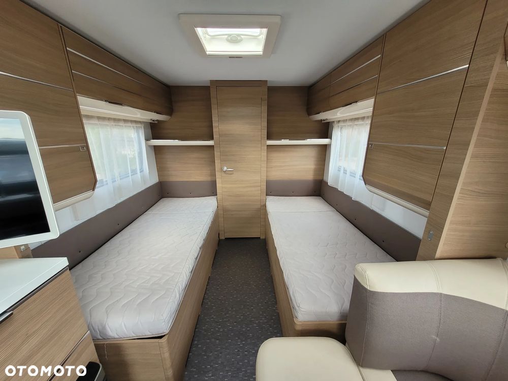 Adria Adora 613HT, mover, przedsionek - 15