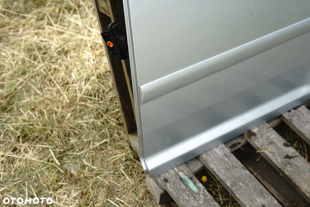 Drzwi tył tylne lewe VW Touran I Lift LA7W - 4