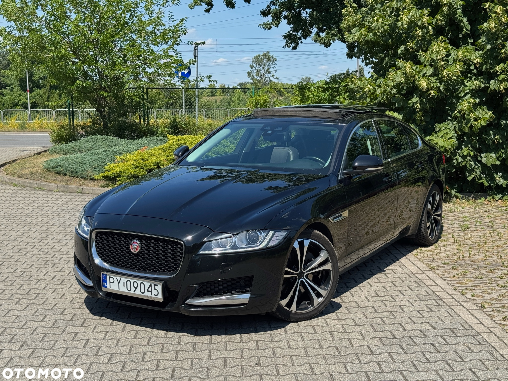Jaguar XF 2.0 i4D Prestige - 3