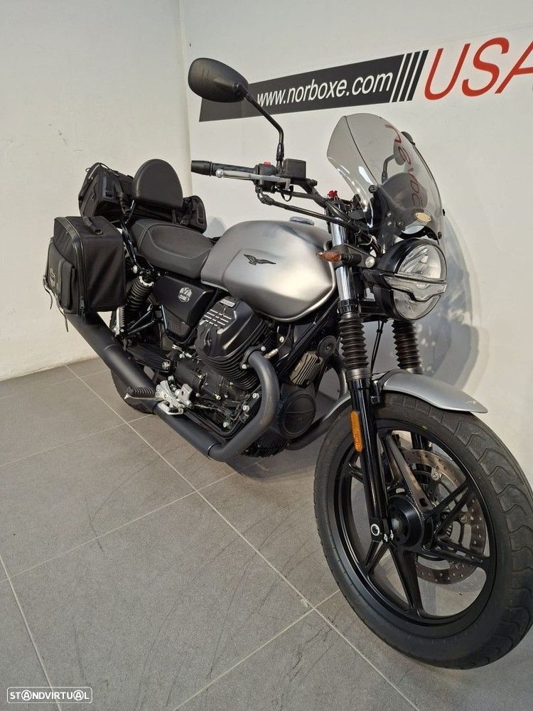 Moto Guzzi V7 Stone - 2