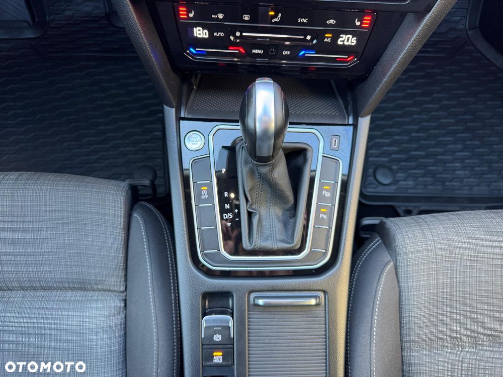 Volkswagen Passat 2.0 TDI EVO Business DSG - 30