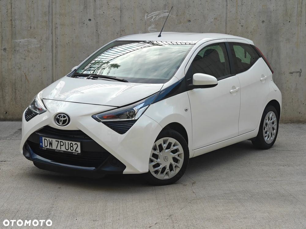 Toyota Aygo x-play - 1
