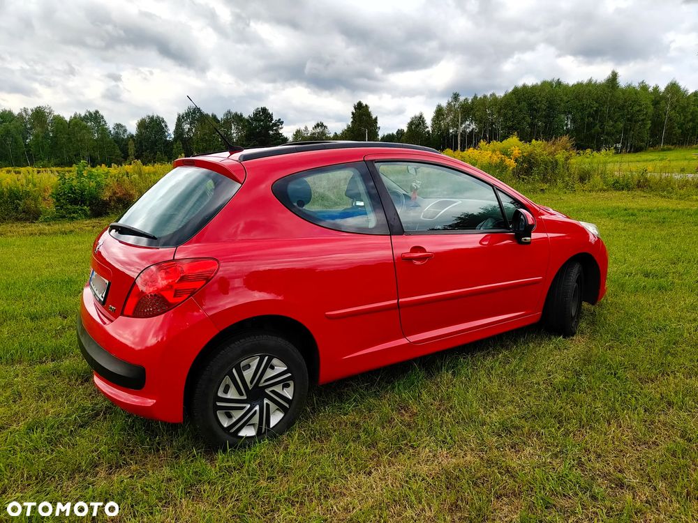 Peugeot 207 1.4 16V U Move - 4