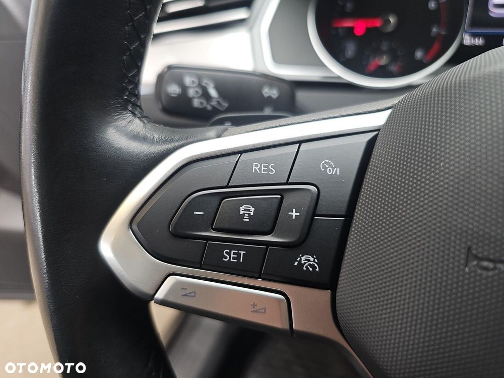 Volkswagen Passat Variant 1.5 TSI EVO Business DSG - 14
