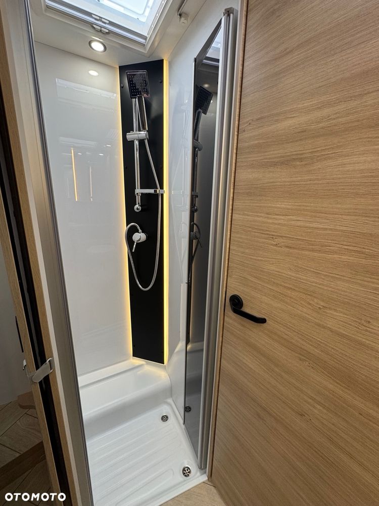 Ford Chausson 798 Titanium Line - 33