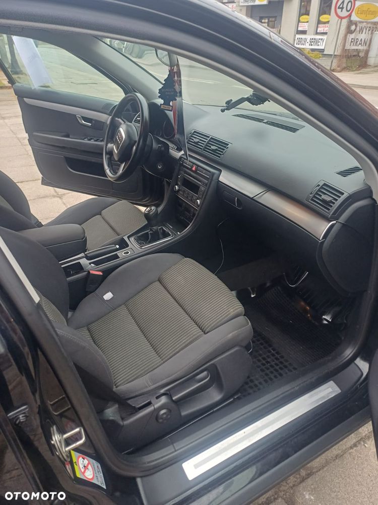 Audi A4 Avant 2.0T FSI - 13