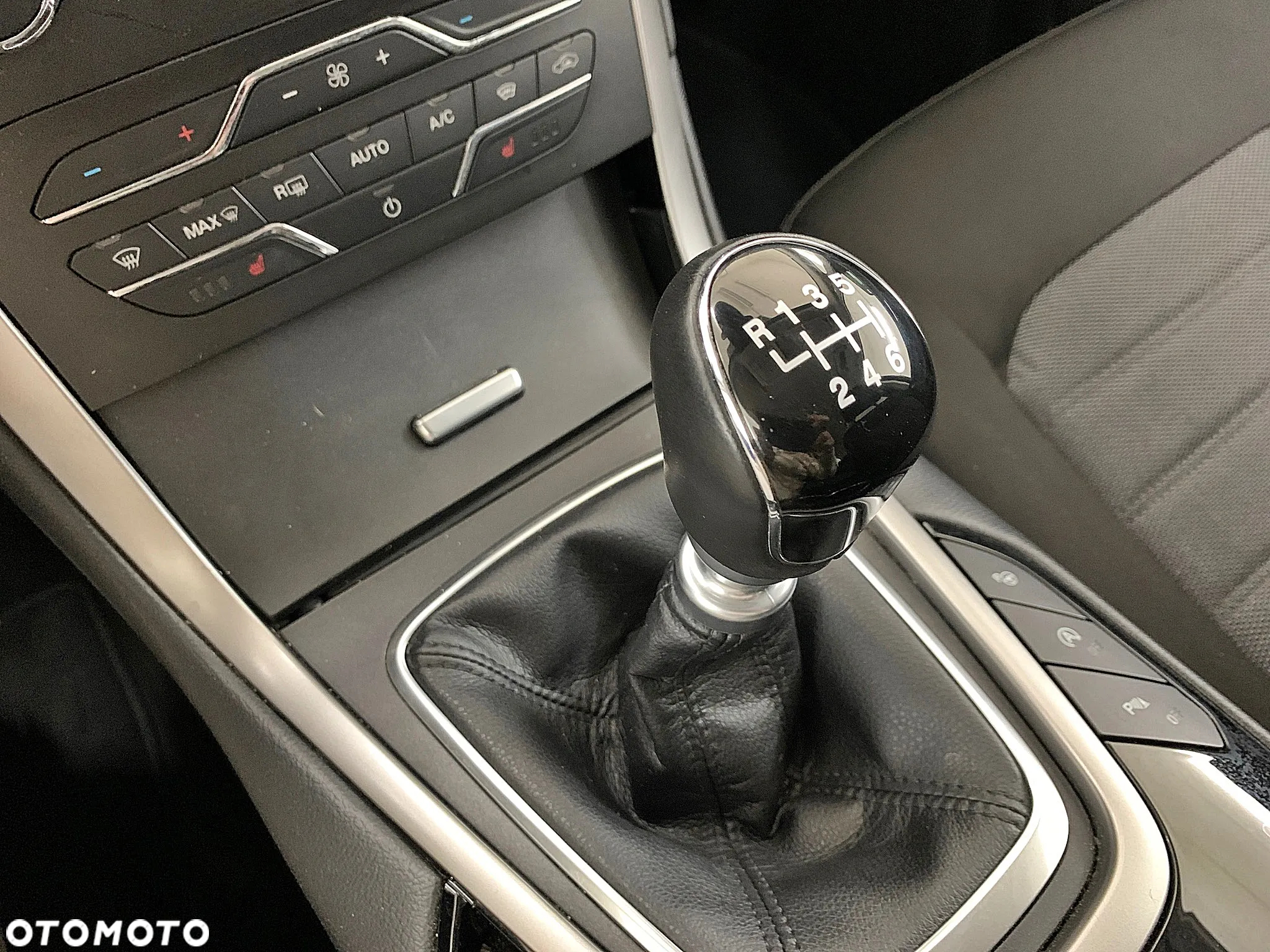 Ford Galaxy 1.5 EcoBoost S&S TREND - 27
