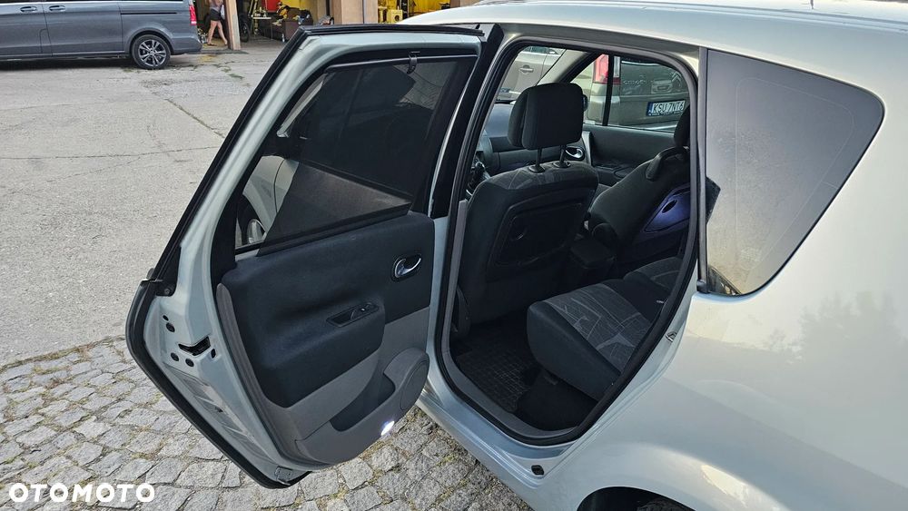 Renault Scenic 1.6 Exception - 11