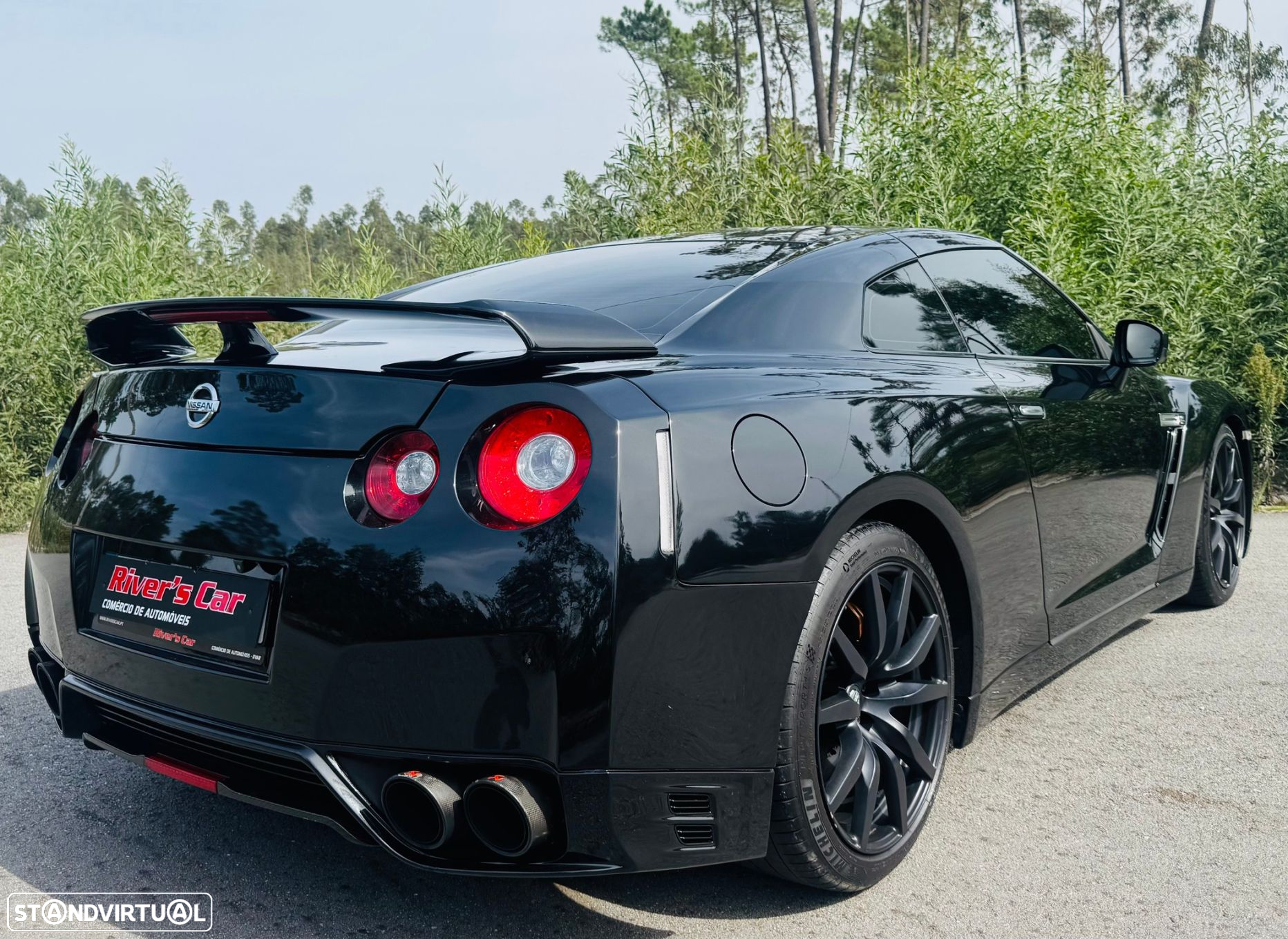 Nissan GT-R 3.8 V6 Black Edition - 12