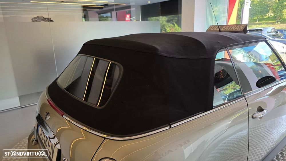 MINI Cabrio Cooper S Sidewalk - 24