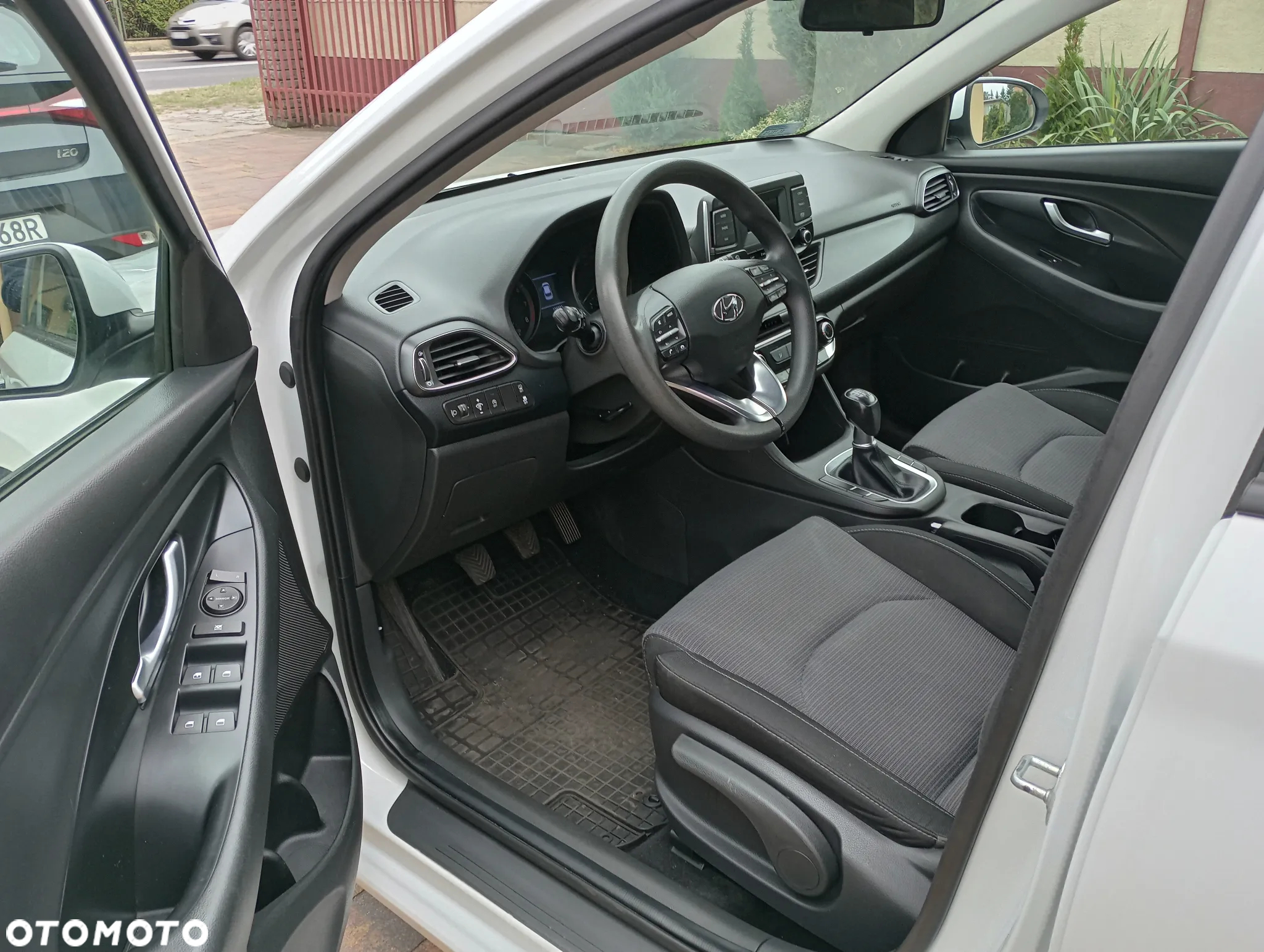 Hyundai i30 1.5 DPI Classic + - 12