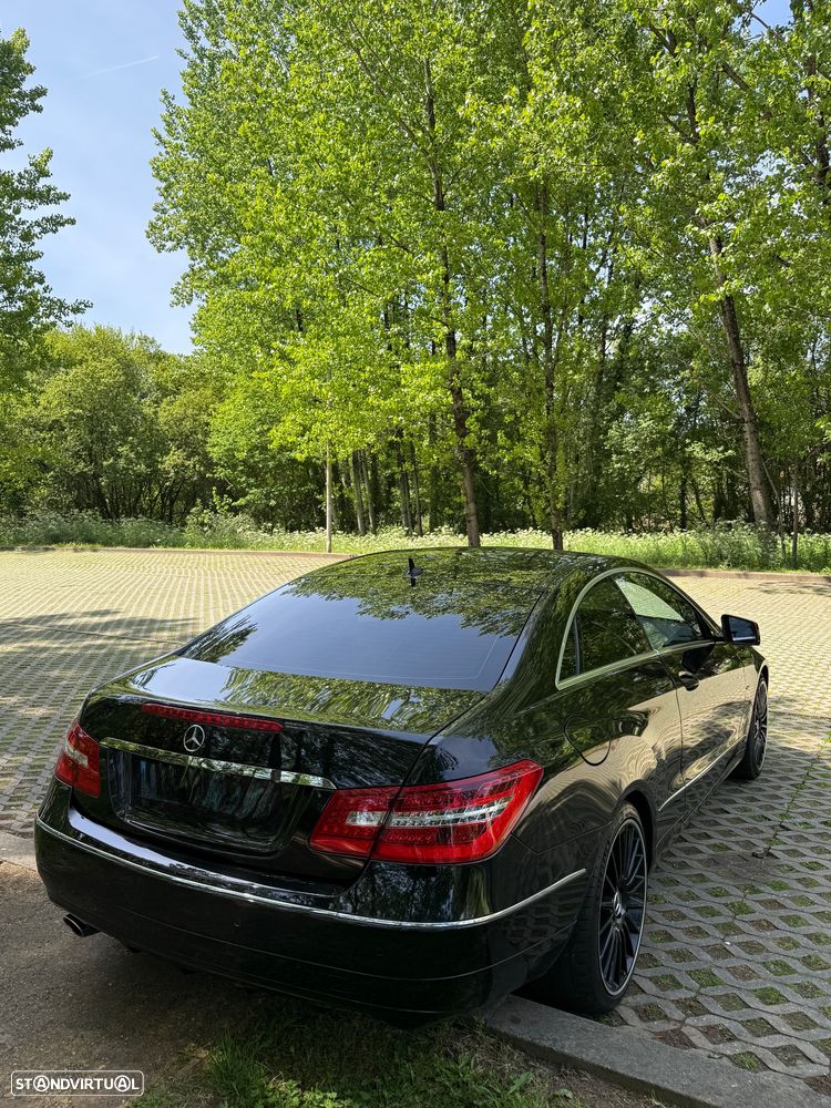 Mercedes-Benz E 220 - 4