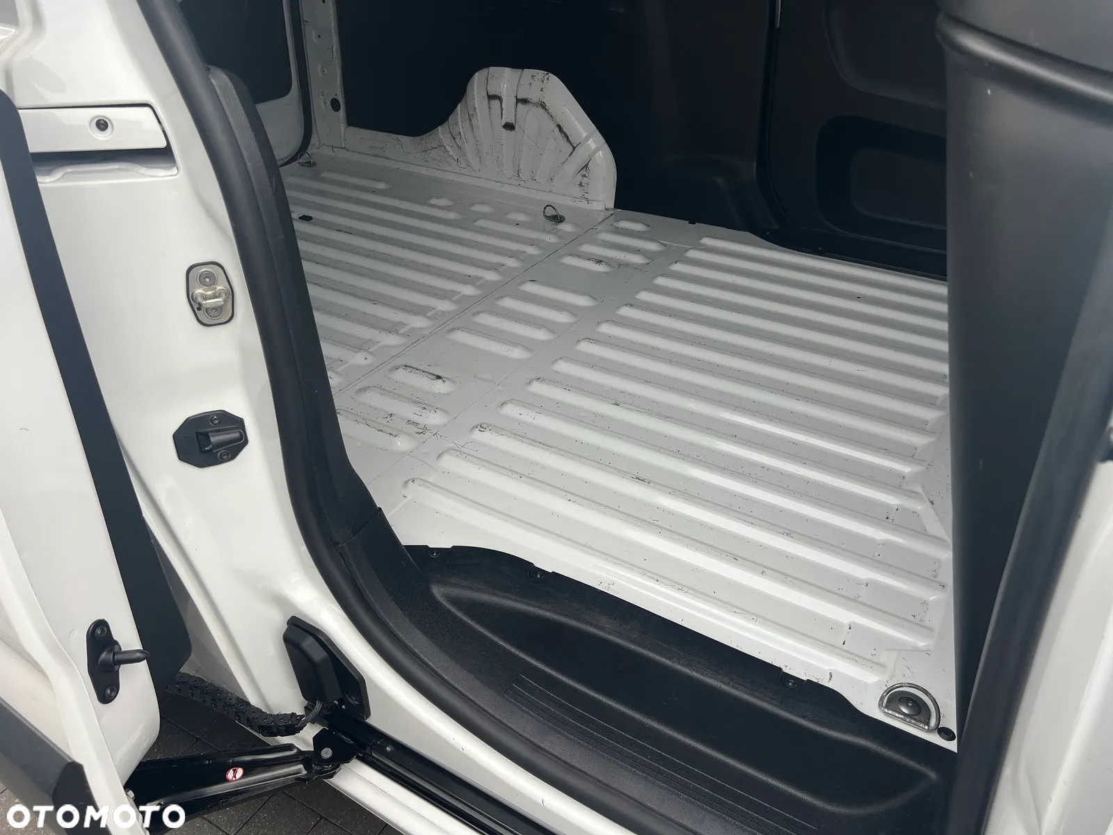 Peugeot Partner - 13